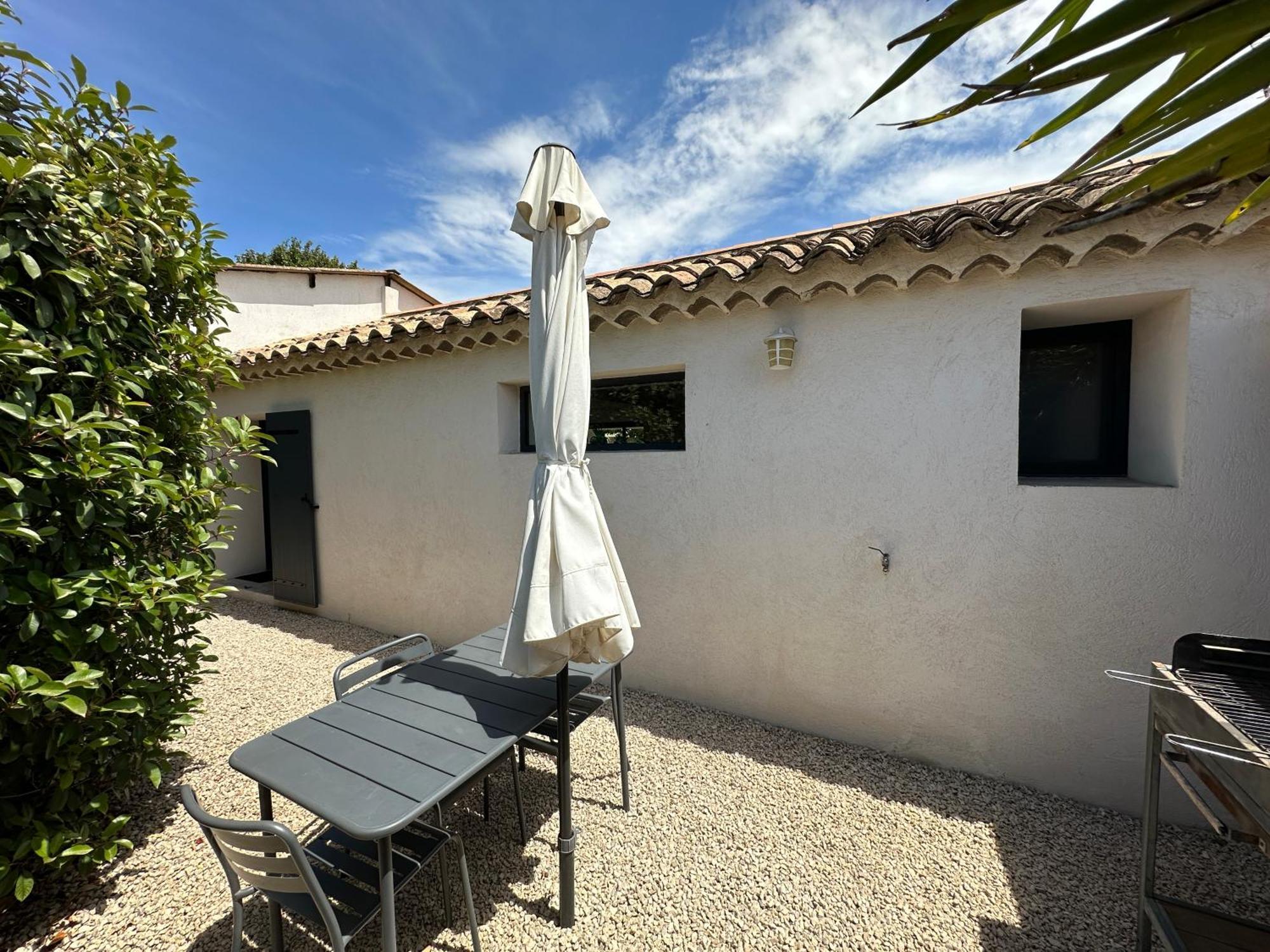 Piscine privée chauffée Proche des plages Istres Exterior foto