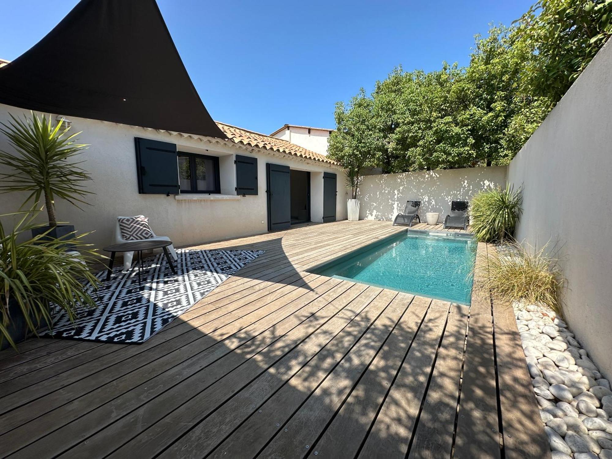 Piscine privée chauffée Proche des plages Istres Exterior foto
