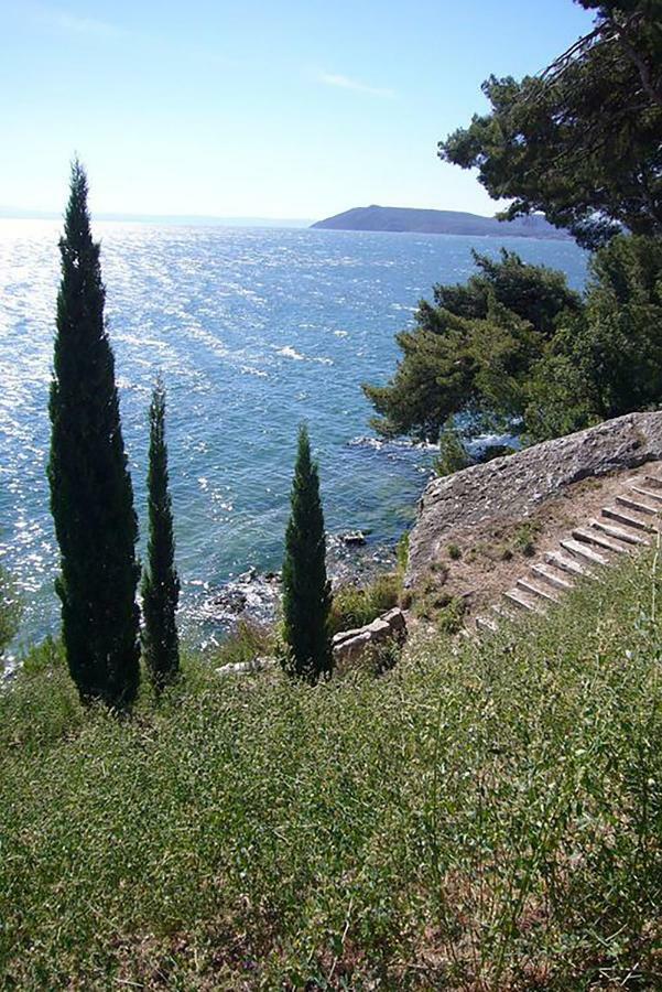 Piscine privée chauffée Proche des plages Istres Exterior foto