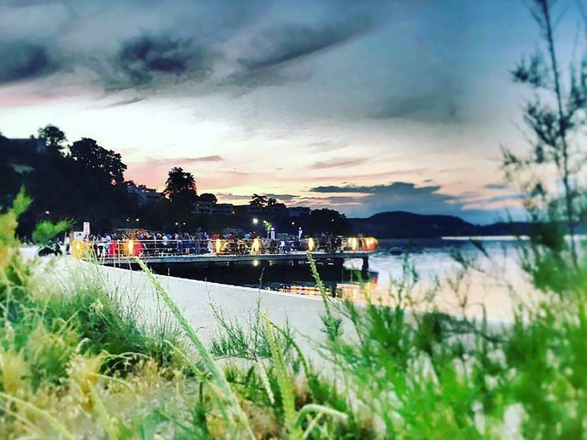Piscine privée chauffée Proche des plages Istres Exterior foto
